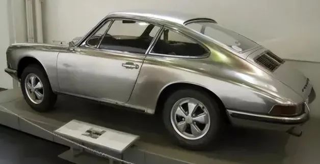 為什么汽車車身不是不銹鋼材質(zhì)？